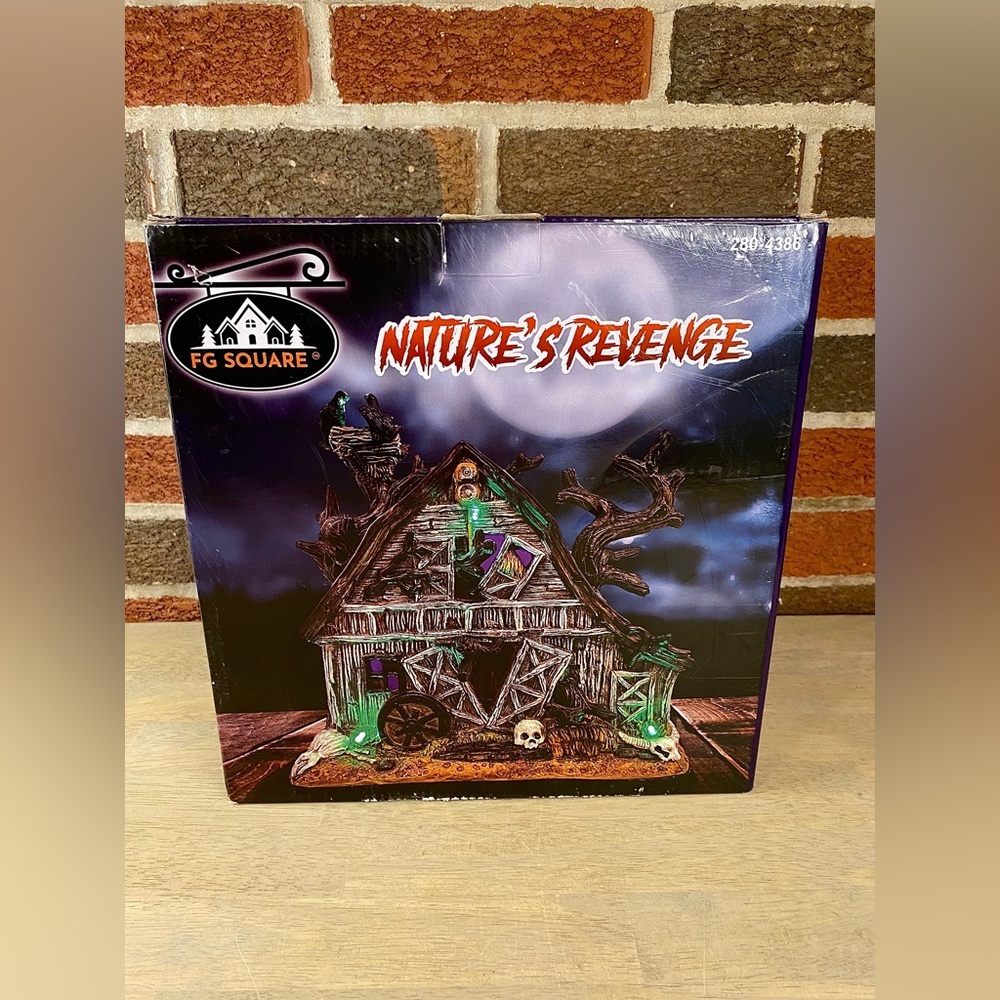 FG Square Halloween Village NATURE'S REVENGE NIB‎